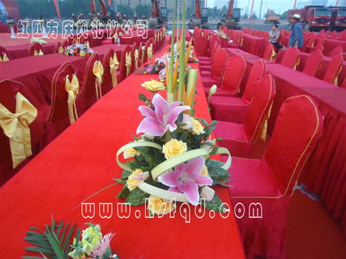 花卉布置 慶典現(xiàn)場(chǎng)花卉布置 會(huì)議綠植布展 婚慶花卉布置 演講臺(tái)鮮花 會(huì)議花卉布置